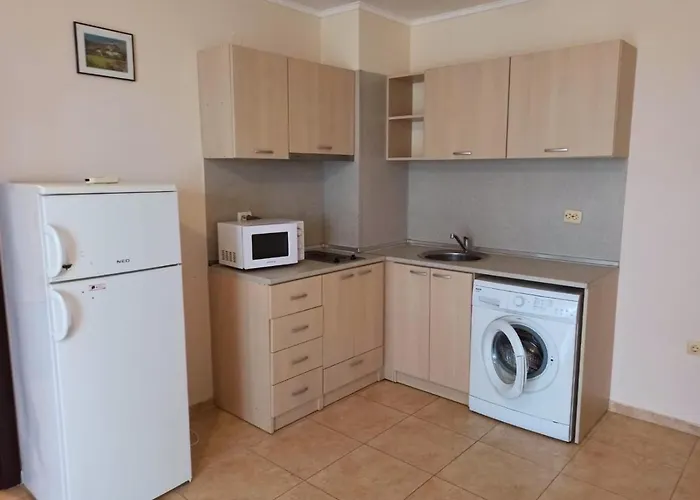 Private In Apolon * Ράβντα