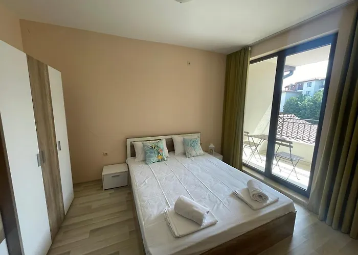 Private In Apolon * Ράβντα