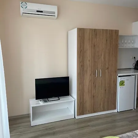 Private In Apolon Apartment Rawda