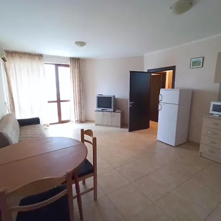 Private In Apolon Apartmán Ravda